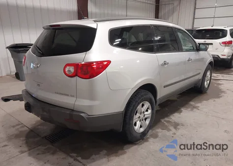 2012 Chevrolet Traverse Ls z USA, uszkodzony, nr VIN 1GNKRFED1CJ140612
